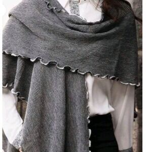 Peruvian Link Womens Baby Alpaca Shall Ruffle Stiped Old Money Quiet‎ Luxury OS